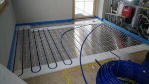 Bodenheizung Trockenbau Quick therm wird eingebaut